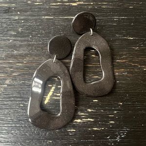 FOUR EYES CERAMICS Cut-out Dangle Earrings in Black